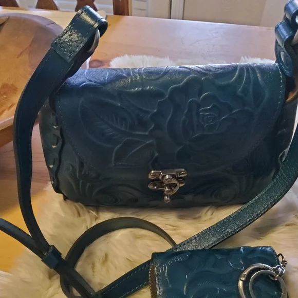 Authentic Patricia Nash Leather Lucia Micaela EUC minus one Flaw - Picture 7 of 16